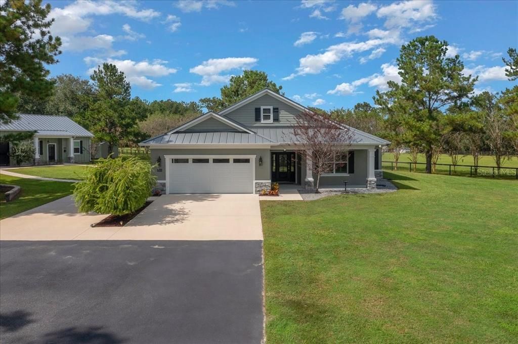 For Sale: $1,295,000 (3 beds, 2 baths, 2768 Square Feet)