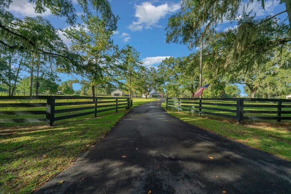 For Sale: $1,295,000 (3 beds, 2 baths, 2768 Square Feet)