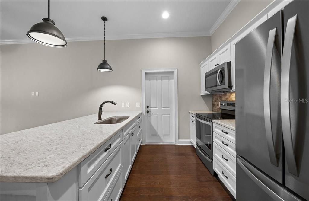 For Sale: $1,295,000 (3 beds, 2 baths, 2768 Square Feet)