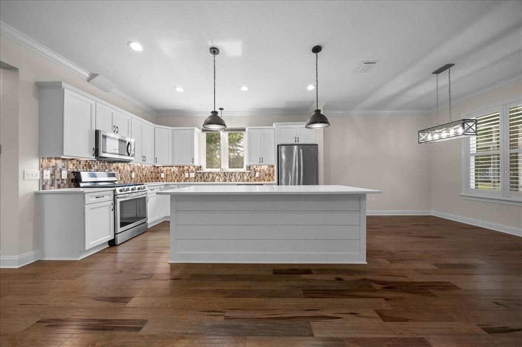 For Sale: $1,295,000 (3 beds, 2 baths, 2768 Square Feet)