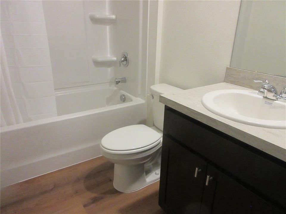 出租: $1,925 (4 贝兹, 2 浴室, 1816 平方英尺)