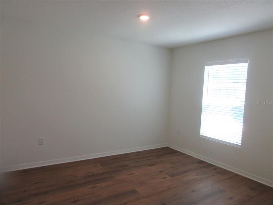 出租: $1,925 (4 贝兹, 2 浴室, 1816 平方英尺)