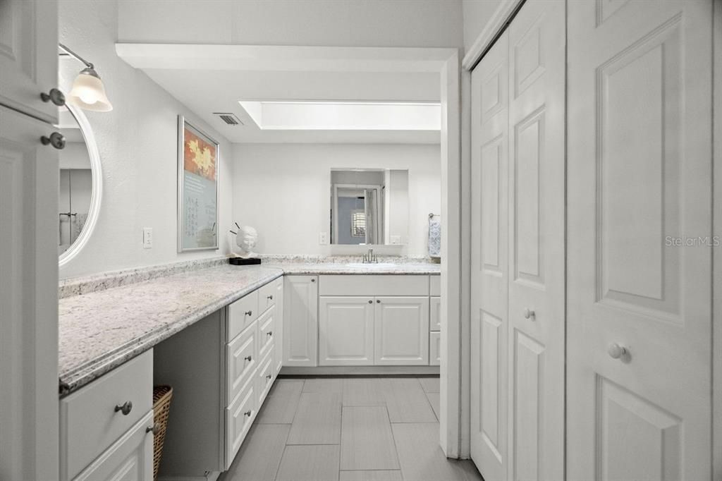 For Sale: $309,900 (2 beds, 2 baths, 1490 Square Feet)