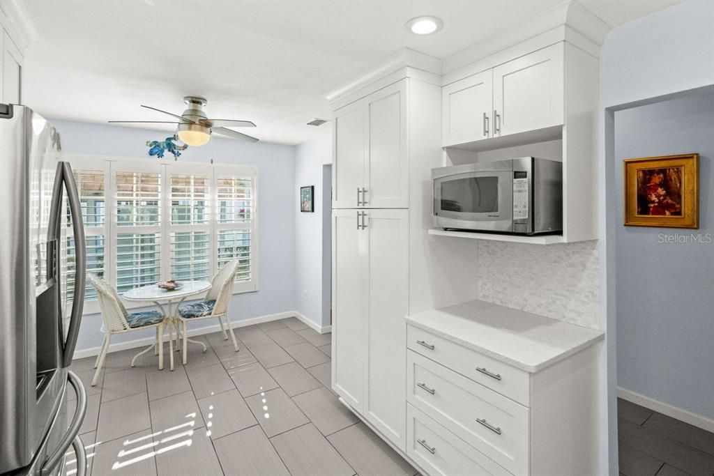 For Sale: $309,900 (2 beds, 2 baths, 1490 Square Feet)