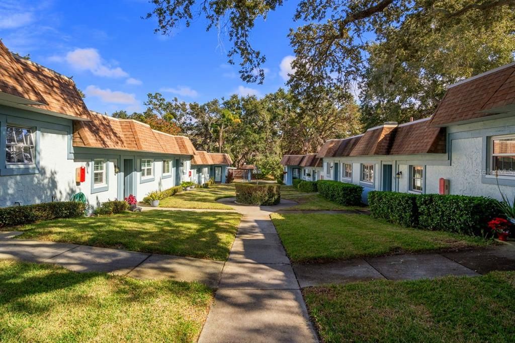 For Sale: $309,900 (2 beds, 2 baths, 1490 Square Feet)