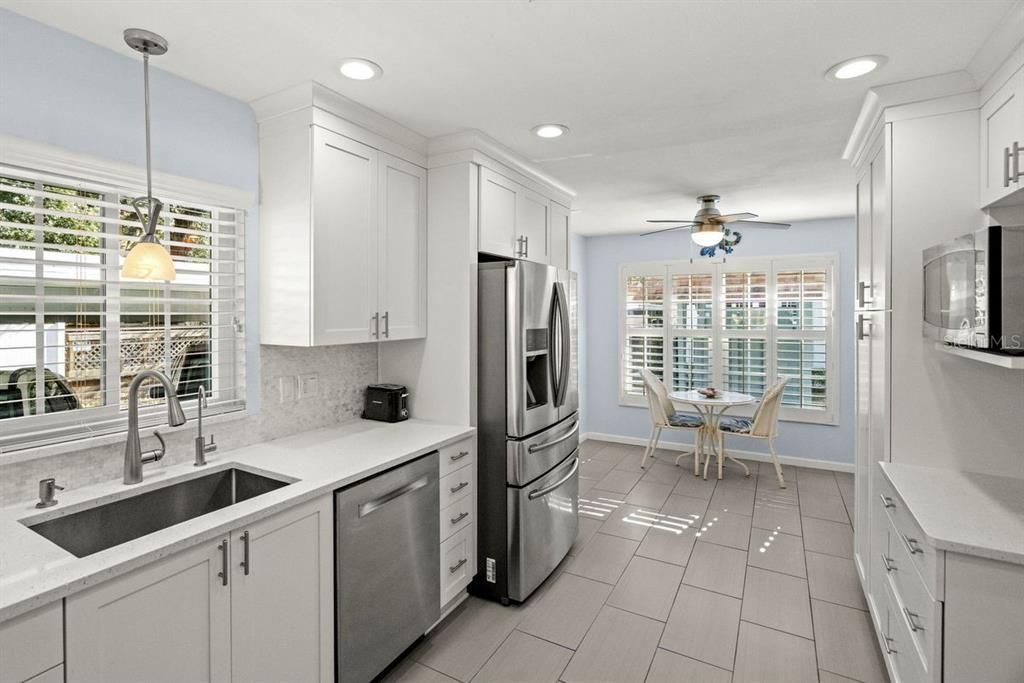 For Sale: $309,900 (2 beds, 2 baths, 1490 Square Feet)