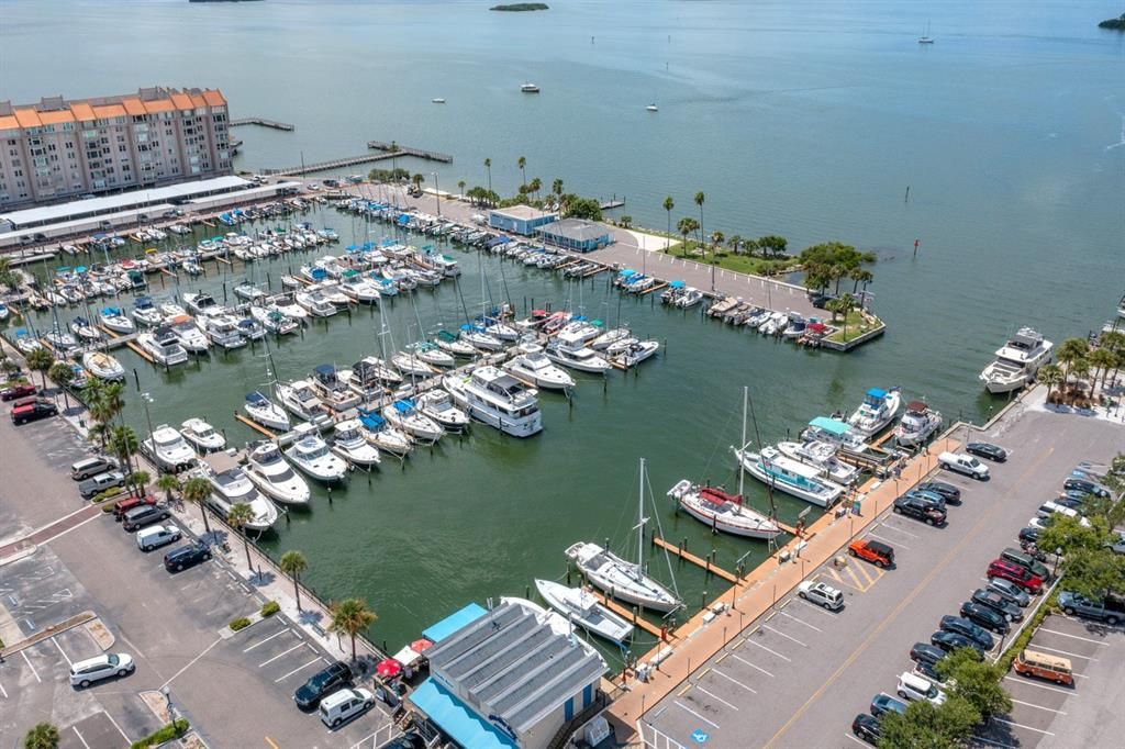 For Sale: $309,900 (2 beds, 2 baths, 1490 Square Feet)