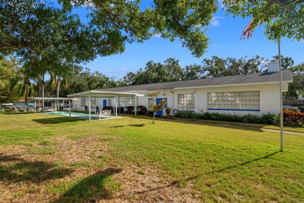 For Sale: $309,900 (2 beds, 2 baths, 1490 Square Feet)