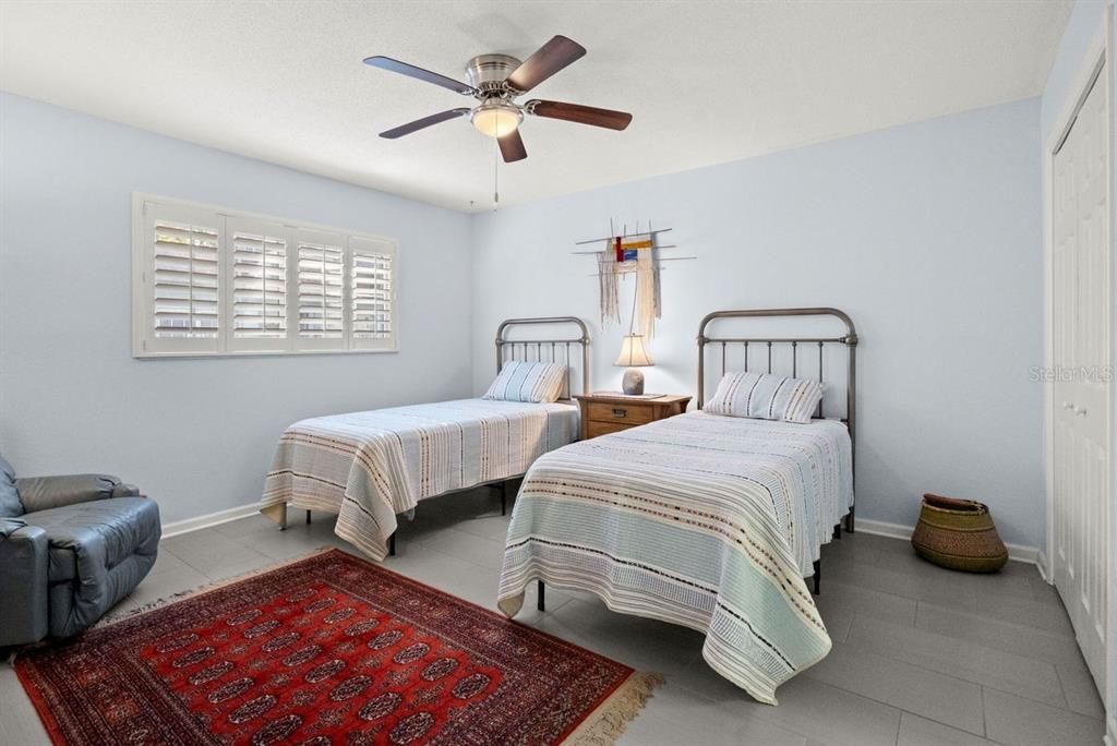 For Sale: $309,900 (2 beds, 2 baths, 1490 Square Feet)