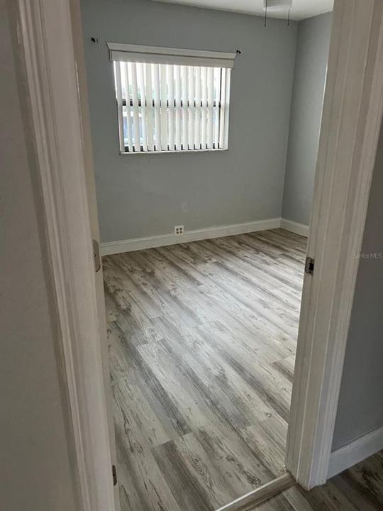 For Rent: $1,100 (2 beds, 1 baths, 810 Square Feet)