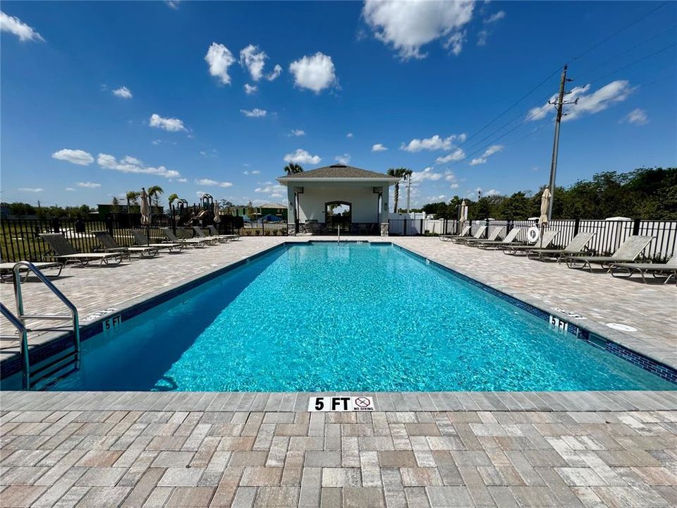 出租: $2,545 (3 贝兹, 2 浴室, 1699 平方英尺)