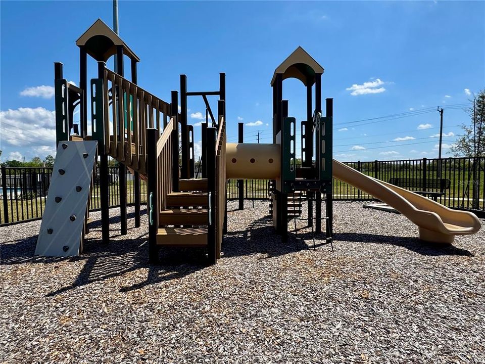 出租: $2,545 (3 贝兹, 2 浴室, 1699 平方英尺)