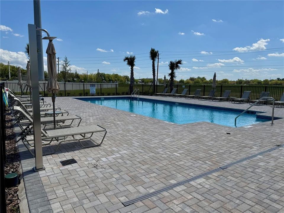 出租: $2,545 (3 贝兹, 2 浴室, 1699 平方英尺)