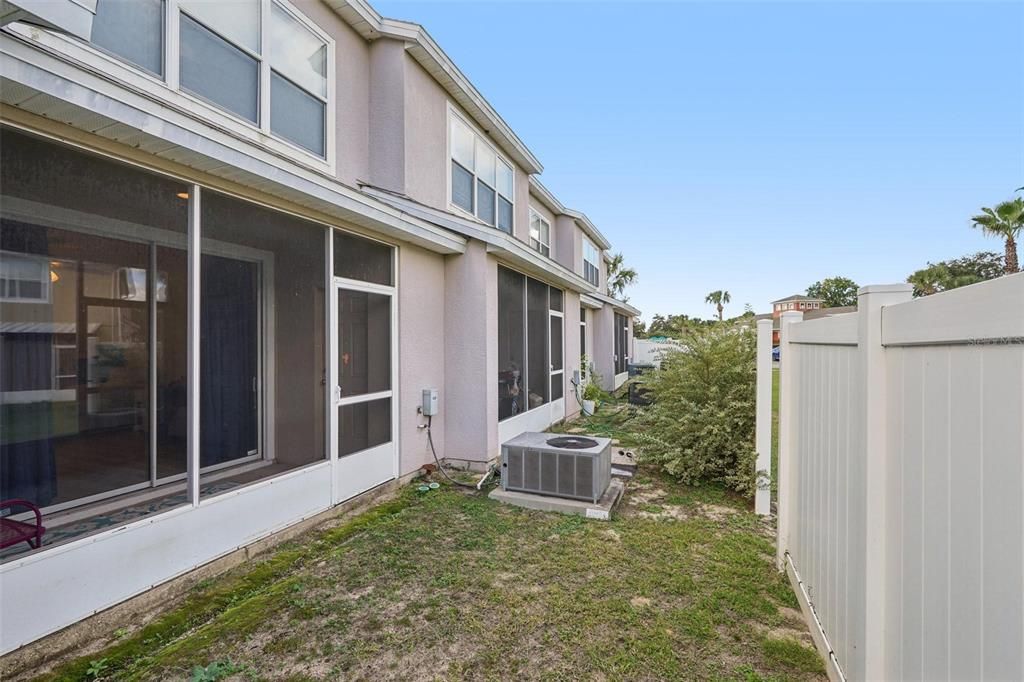 For Sale: $172,000 (2 beds, 2 baths, 1134 Square Feet)