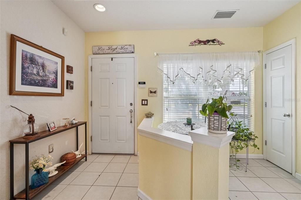 For Sale: $172,000 (2 beds, 2 baths, 1134 Square Feet)