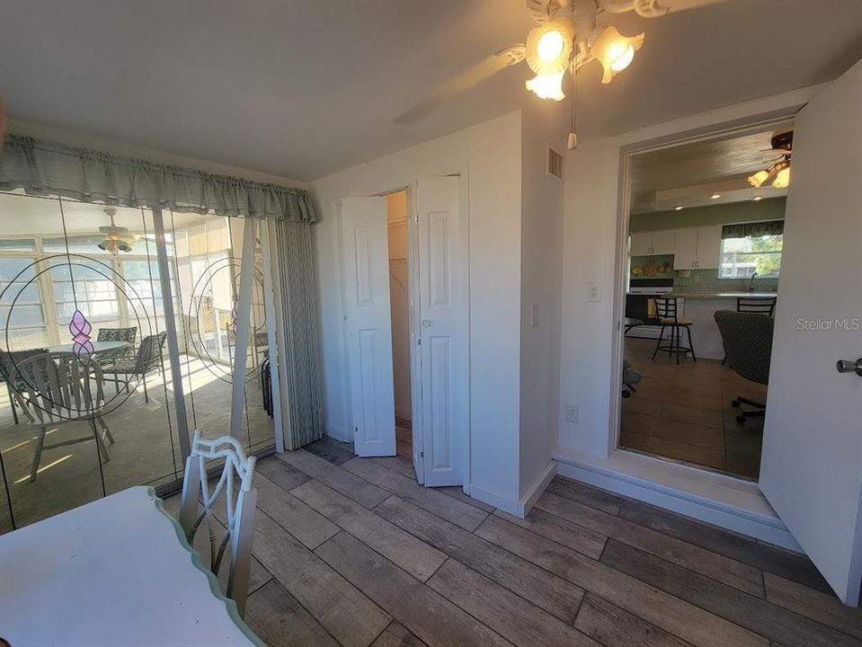 В аренду: $1,600 (2 спален, 2 ванн, 1122 Квадратных фут)