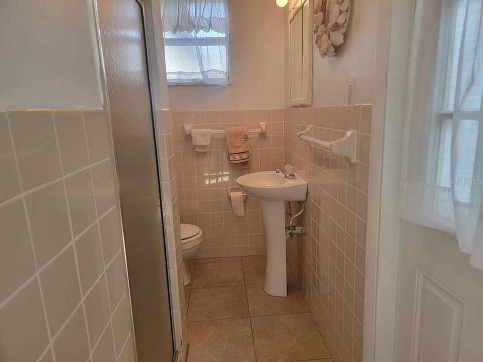 В аренду: $1,600 (2 спален, 2 ванн, 1122 Квадратных фут)