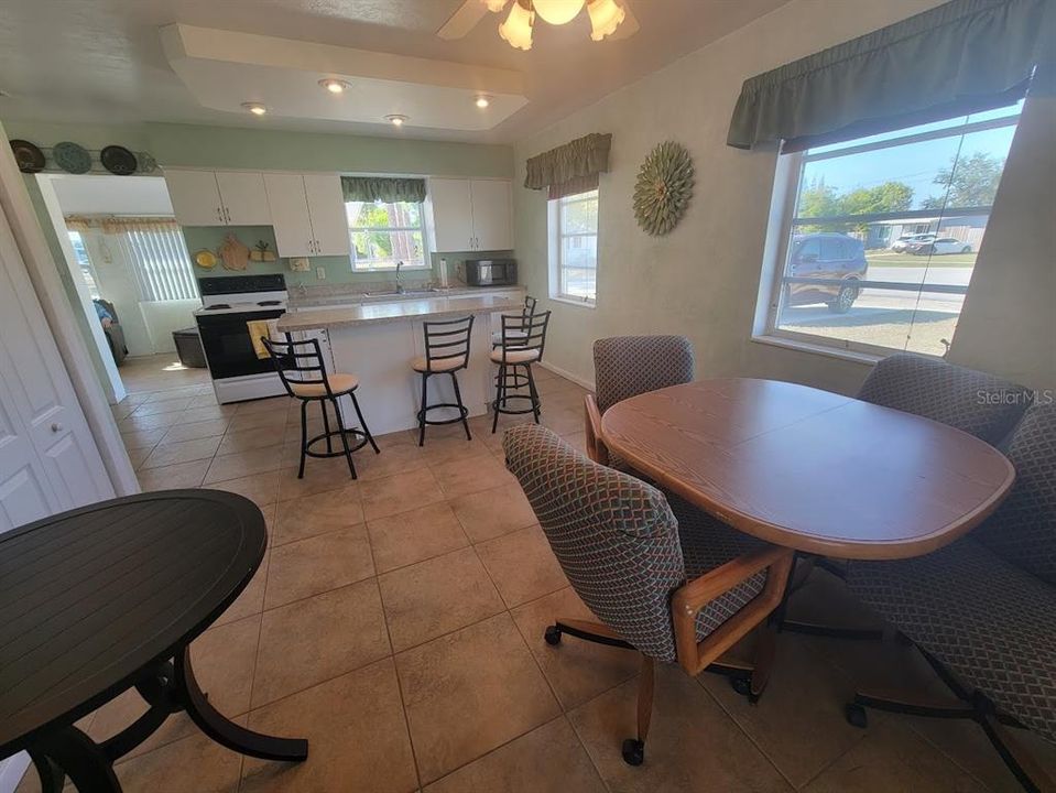 В аренду: $1,600 (2 спален, 2 ванн, 1122 Квадратных фут)