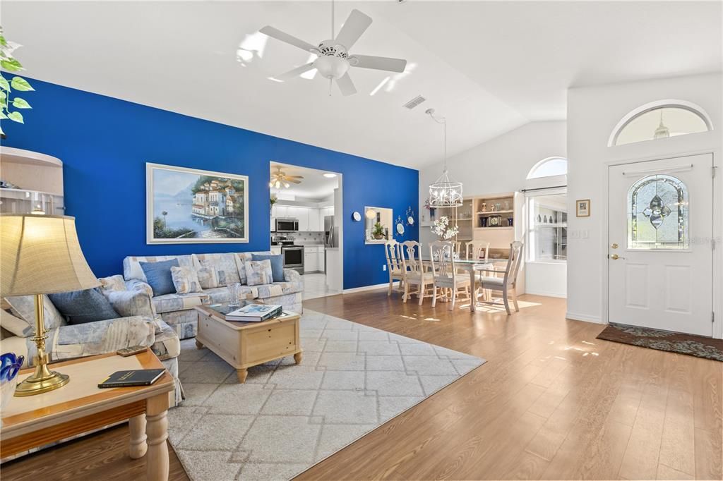 待售: $265,000 (2 贝兹, 2 浴室, 1478 平方英尺)