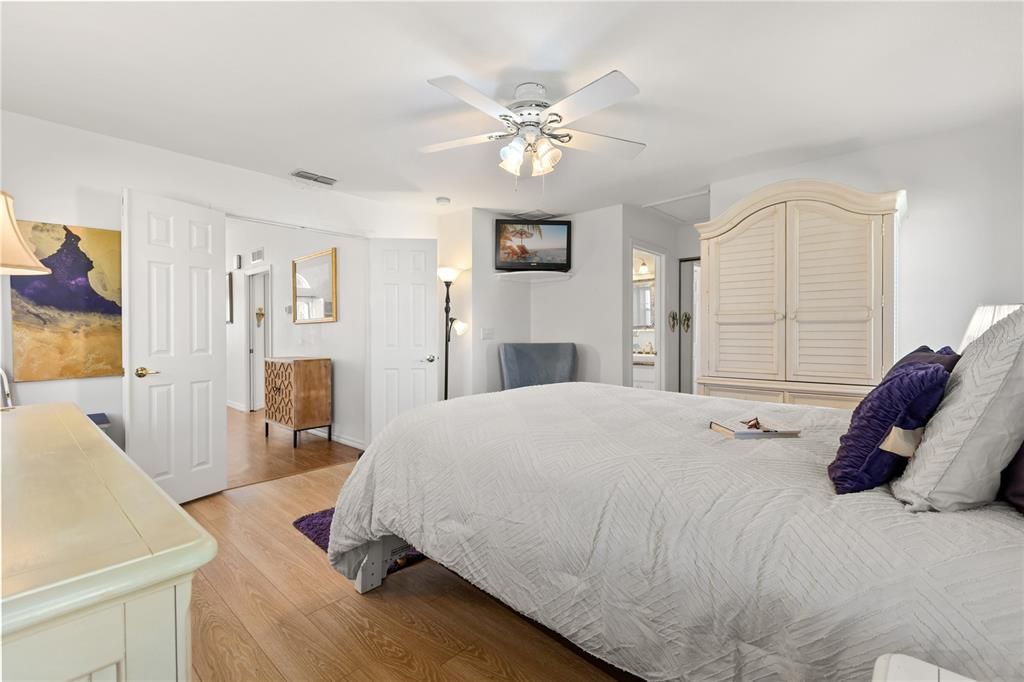 待售: $265,000 (2 贝兹, 2 浴室, 1478 平方英尺)