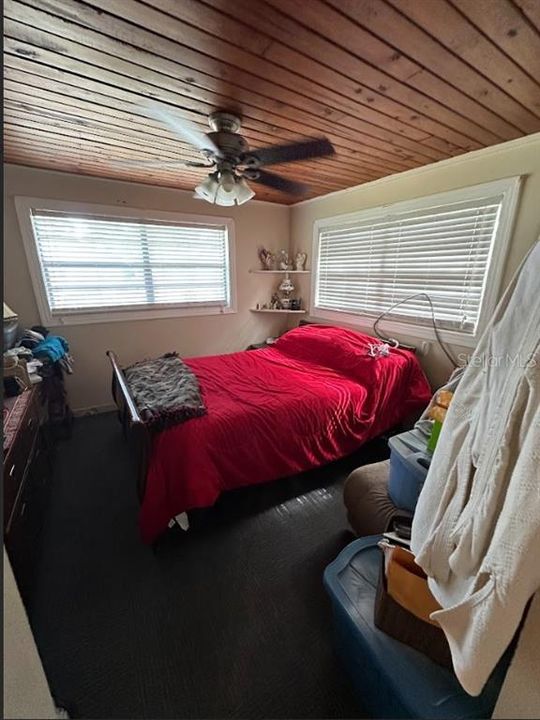 For Sale: $295,000 (3 beds, 1 baths, 1474 Square Feet)