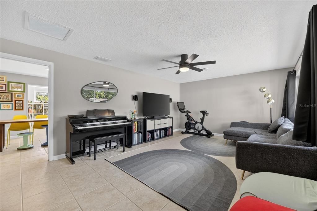 En Venta: $510,000 (3 camas, 2 baños, 1785 Pies cuadrados)