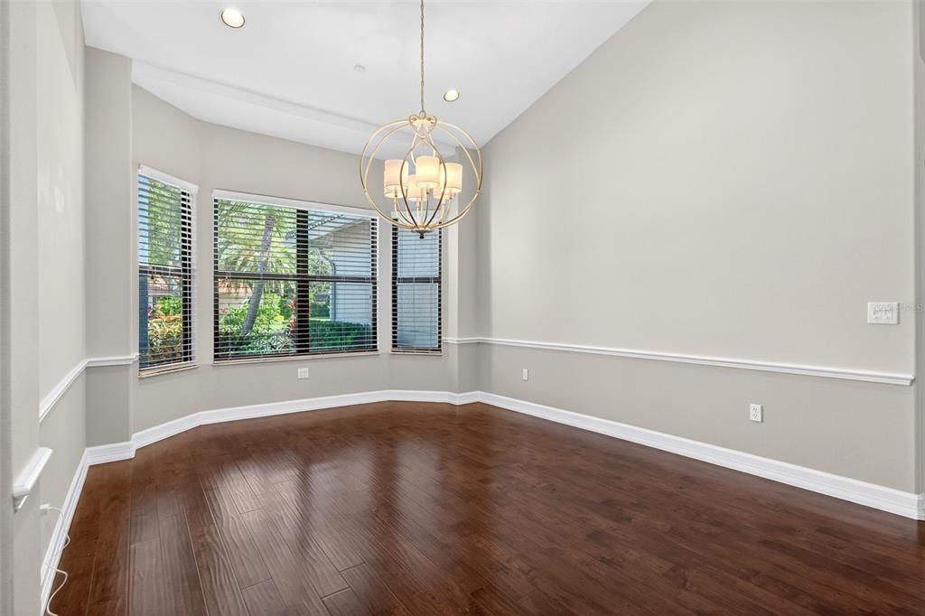 出租: $5,750 (3 贝兹, 3 浴室, 3168 平方英尺)