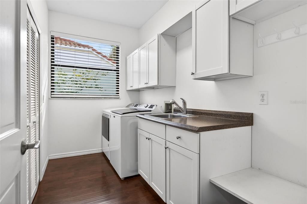 出租: $5,750 (3 贝兹, 3 浴室, 3168 平方英尺)