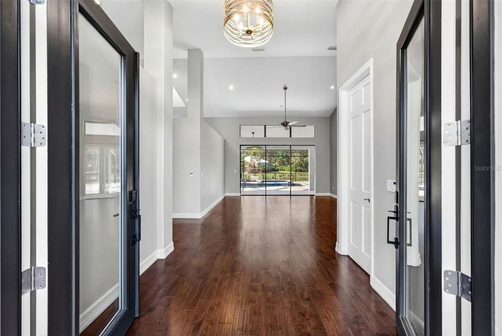 出租: $5,750 (3 贝兹, 3 浴室, 3168 平方英尺)