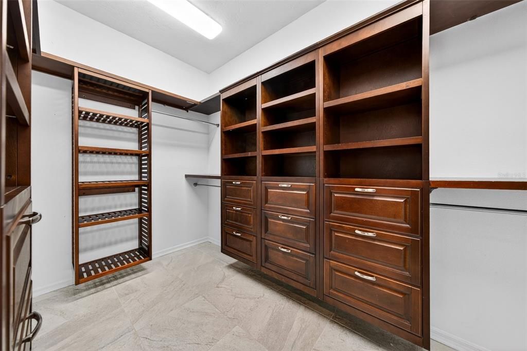 出租: $5,750 (3 贝兹, 3 浴室, 3168 平方英尺)