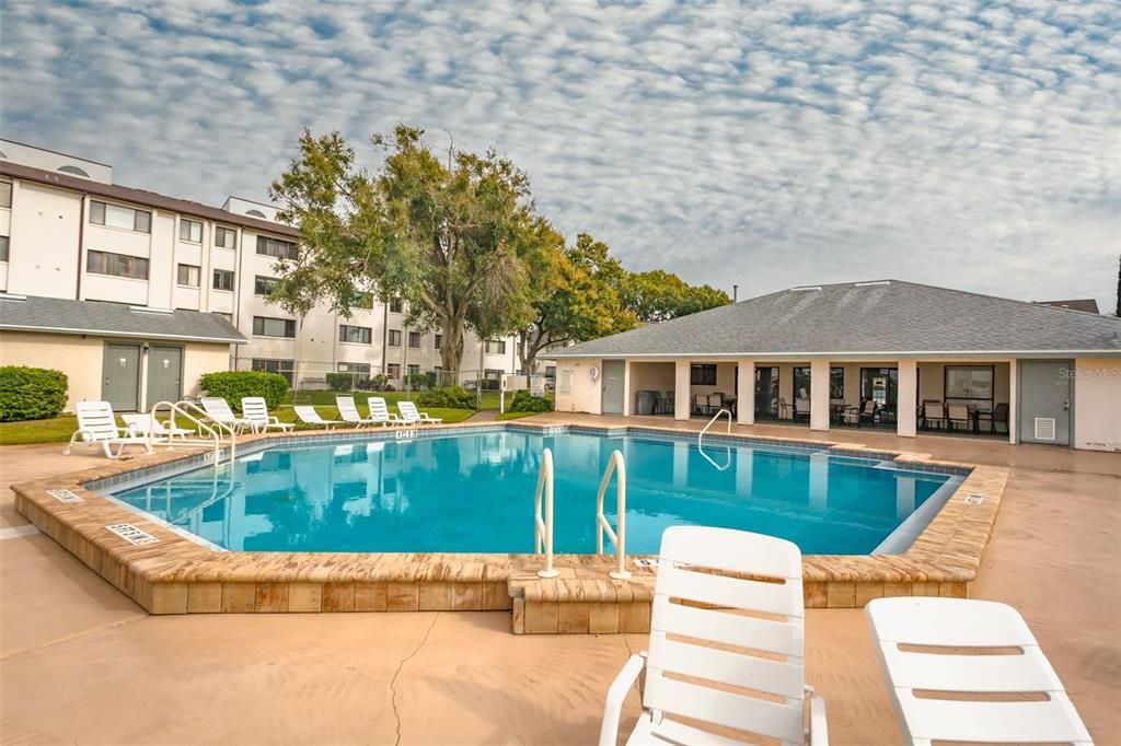 待售: $99,999 (1 贝兹, 1 浴室, 648 平方英尺)