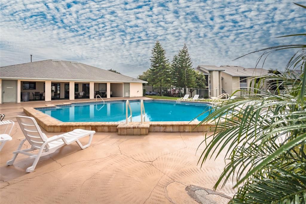 待售: $99,999 (1 贝兹, 1 浴室, 648 平方英尺)