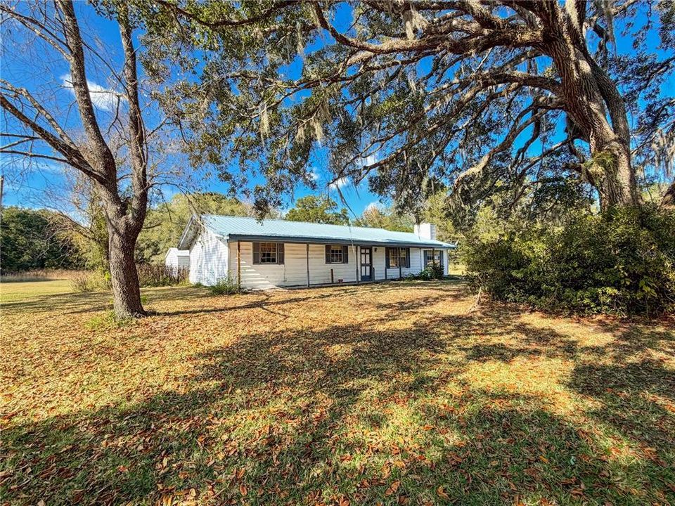 For Sale: $219,000 (3 beds, 2 baths, 1582 Square Feet)