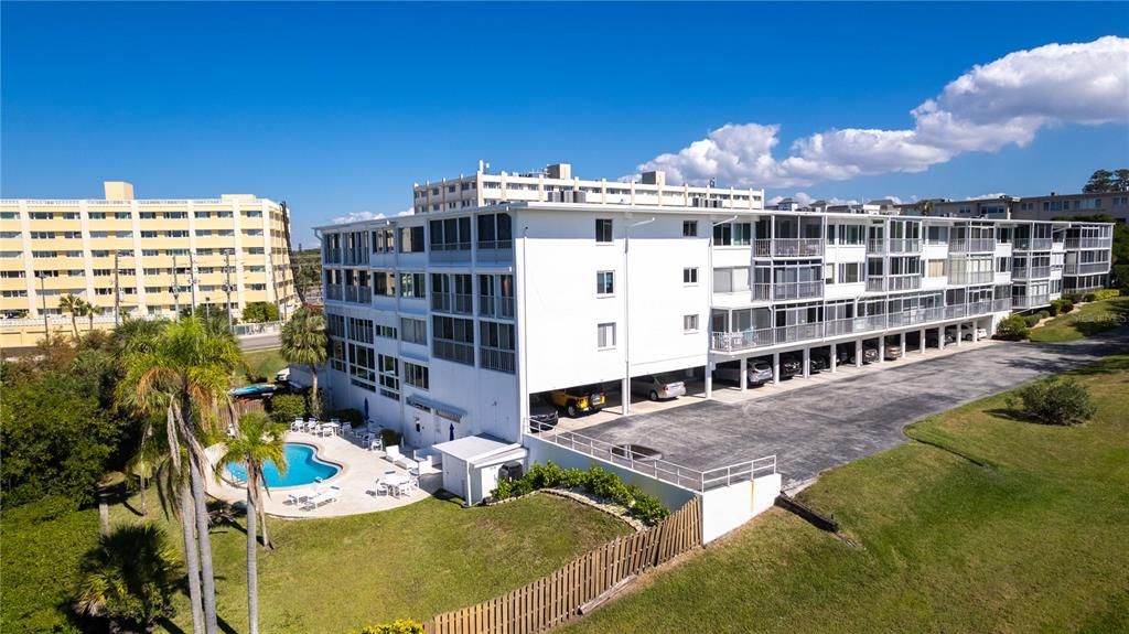 На продажу: $309,900 (2 спален, 2 ванн, 1470 Квадратных фут)