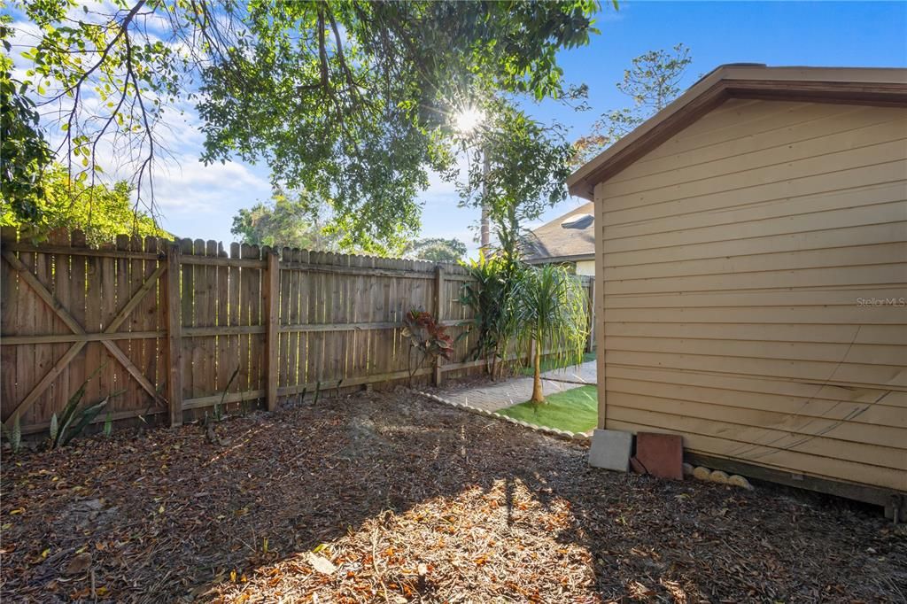 На продажу: $267,000 (2 спален, 2 ванн, 1062 Квадратных фут)