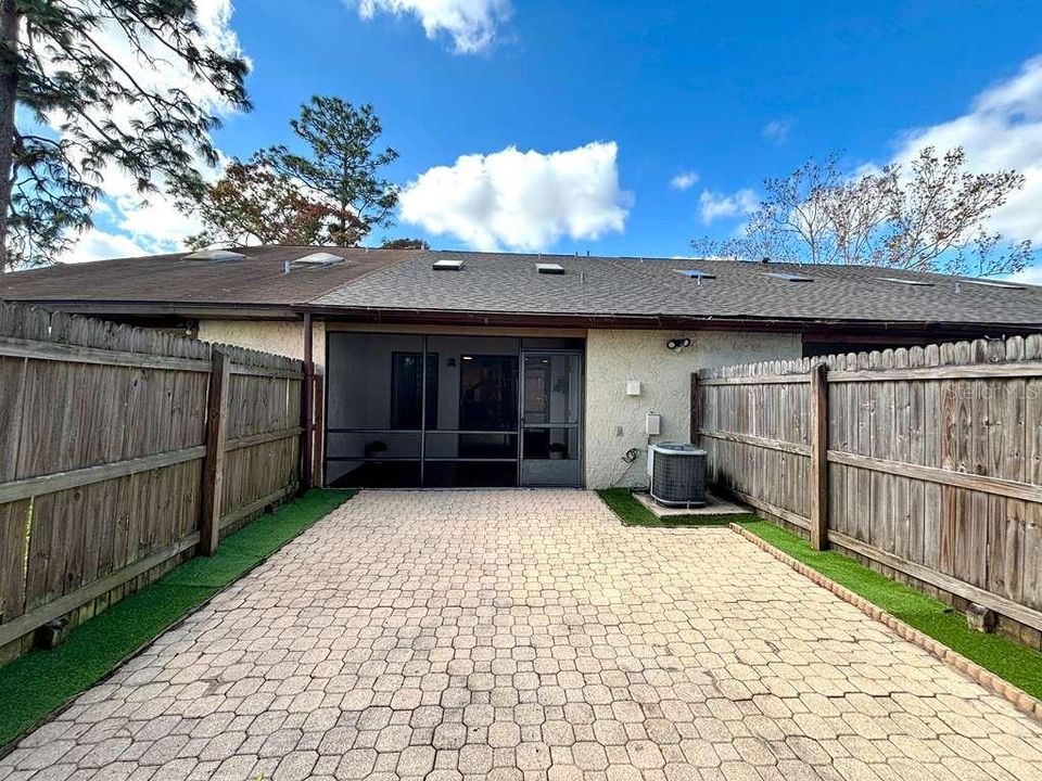 На продажу: $267,000 (2 спален, 2 ванн, 1062 Квадратных фут)