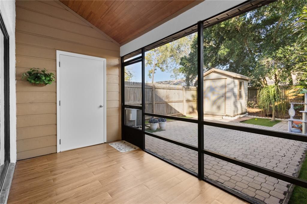 На продажу: $267,000 (2 спален, 2 ванн, 1062 Квадратных фут)