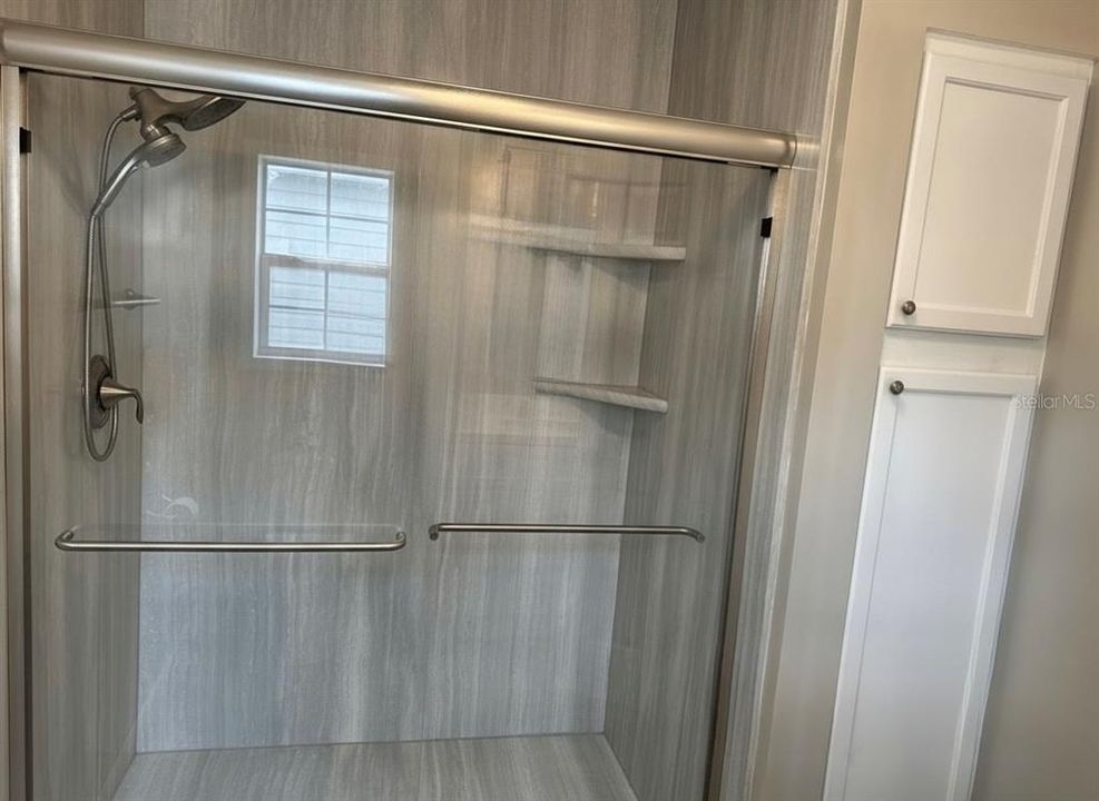 待售: $235,000 (2 贝兹, 2 浴室, 1220 平方英尺)