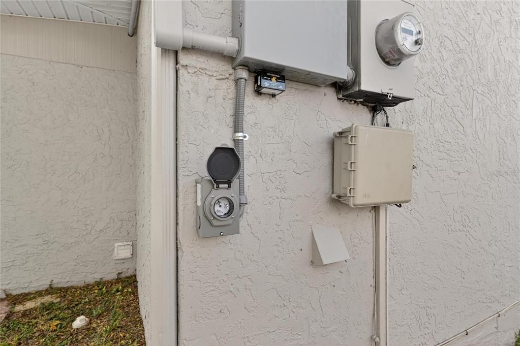 待售: $375,000 (3 贝兹, 2 浴室, 1230 平方英尺)