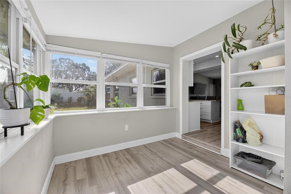 待售: $375,000 (3 贝兹, 2 浴室, 1230 平方英尺)