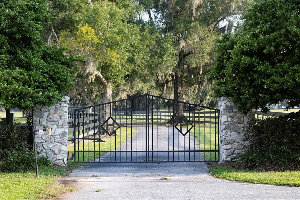 For Sale: $13,000,000 (13 beds, 13 baths, 8276 Square Feet)