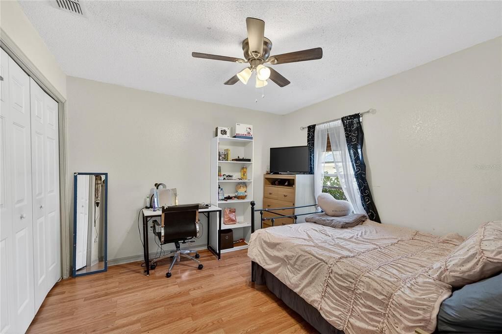 待售: $383,250 (3 贝兹, 2 浴室, 1750 平方英尺)