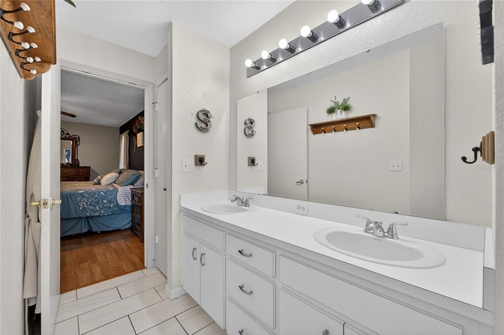 待售: $383,250 (3 贝兹, 2 浴室, 1750 平方英尺)