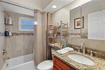 待售: $284,500 (2 贝兹, 2 浴室, 1400 平方英尺)