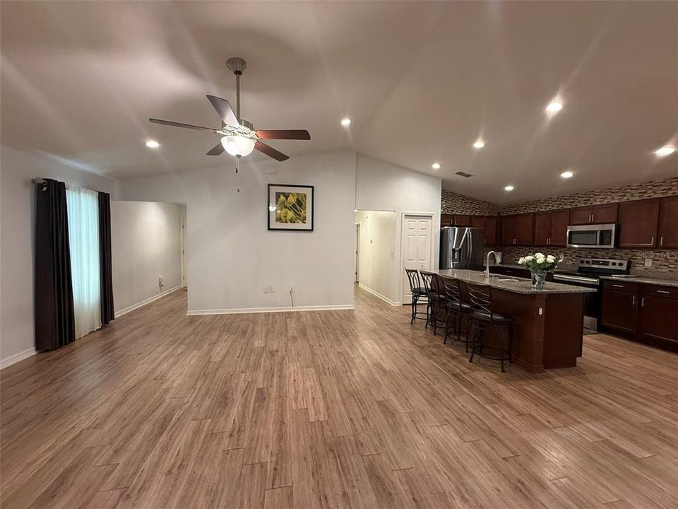 出租: $2,000 (3 贝兹, 2 浴室, 1513 平方英尺)