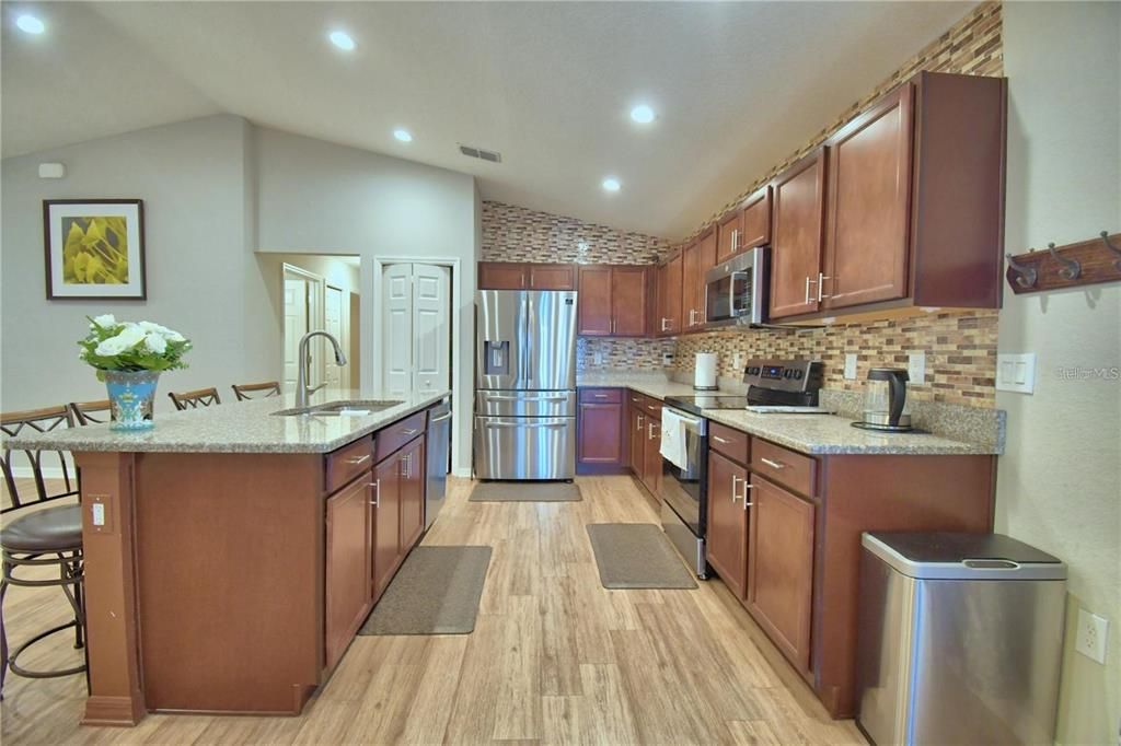 出租: $2,000 (3 贝兹, 2 浴室, 1513 平方英尺)