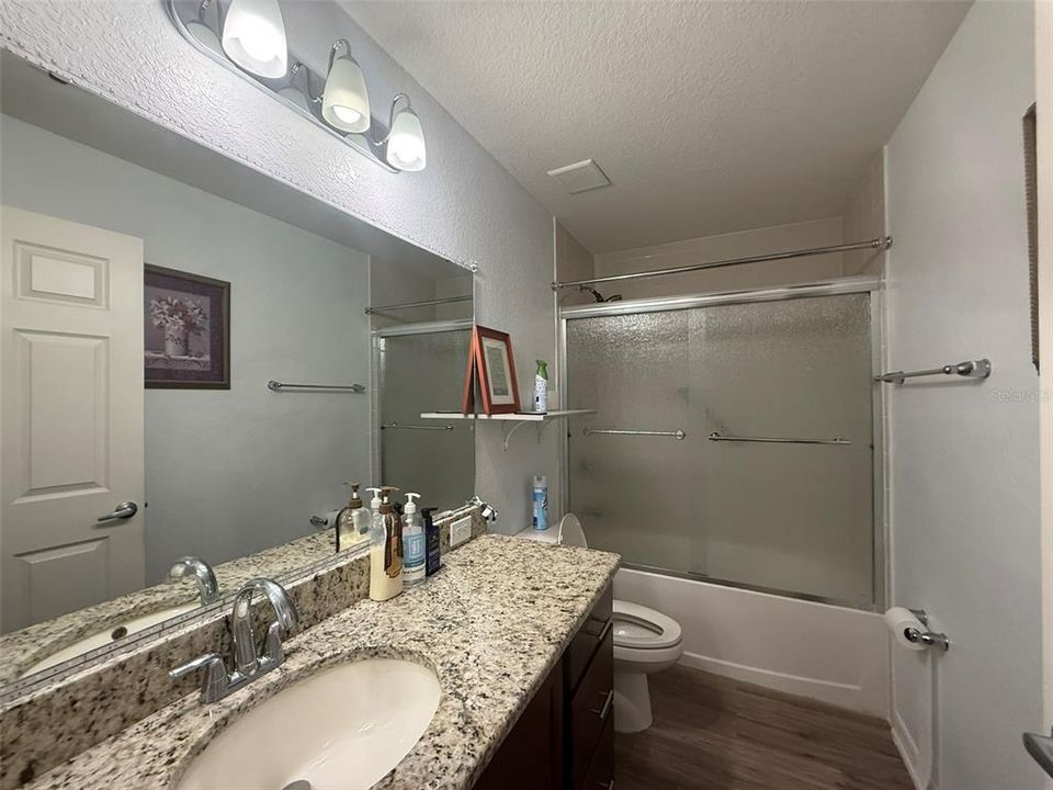 出租: $2,000 (3 贝兹, 2 浴室, 1513 平方英尺)