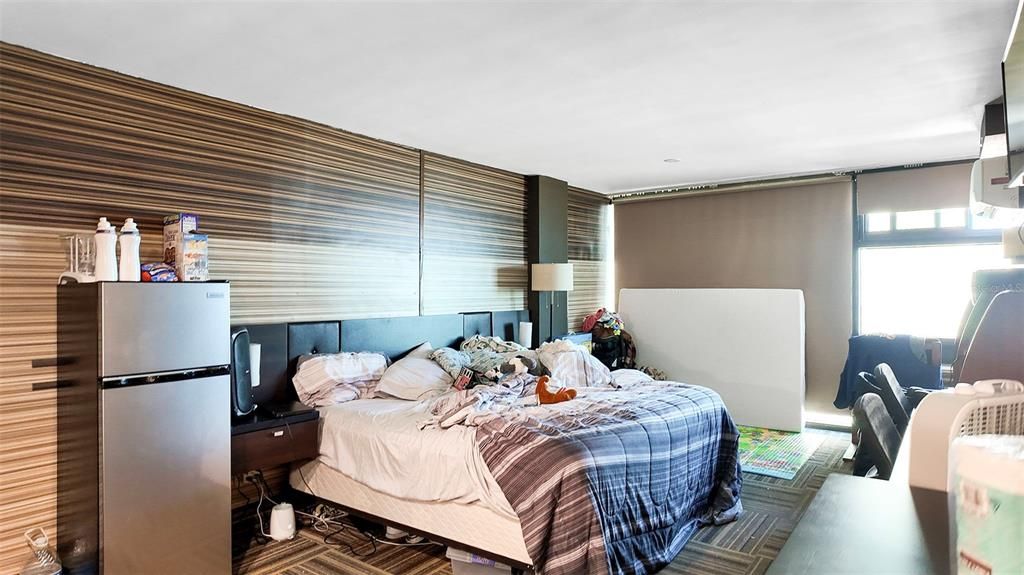 For Sale: $249,000 (3 beds, 3 baths, 1130 Square Feet)