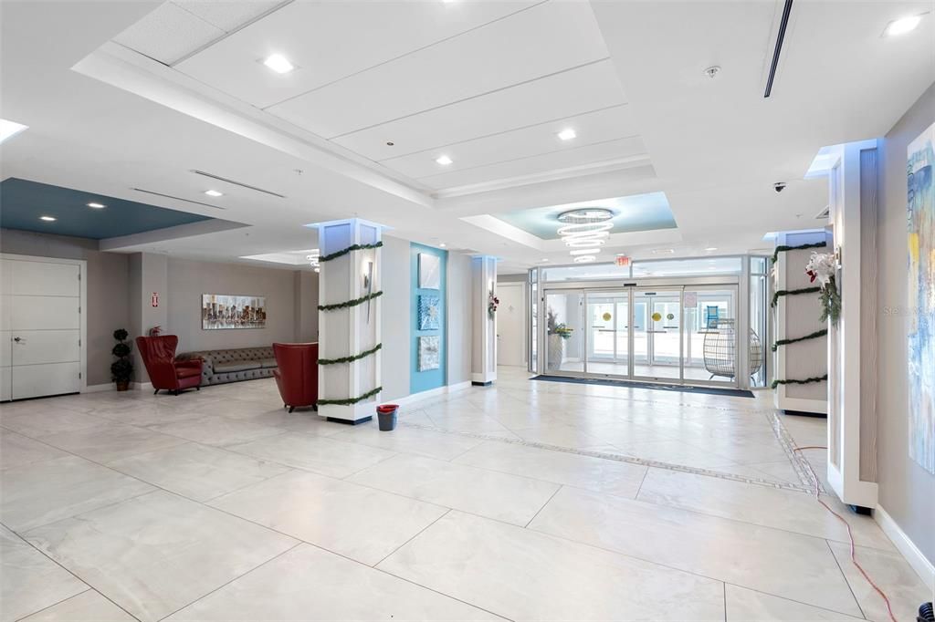 For Sale: $249,000 (3 beds, 3 baths, 1130 Square Feet)