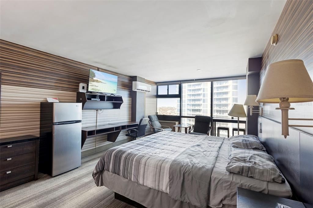 For Sale: $249,000 (3 beds, 3 baths, 1130 Square Feet)